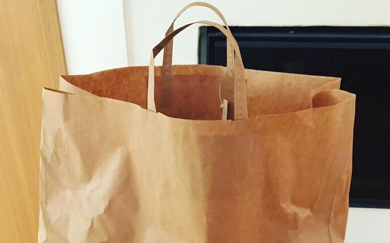 E-poest oste tehes ei või alati kindel olla, et kaupmees on aus. Et aga rikkumistele kiiremini jälile jõuda, saavad tarbijakaitseametnikud kohati samad õigused, mis politseil ja kohtutel.