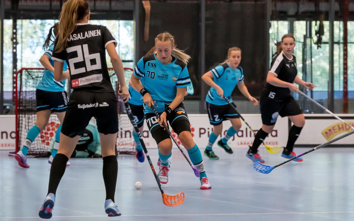 Edith Pärnik (70), Kati Kütisaar (2) ja Diana Klavan