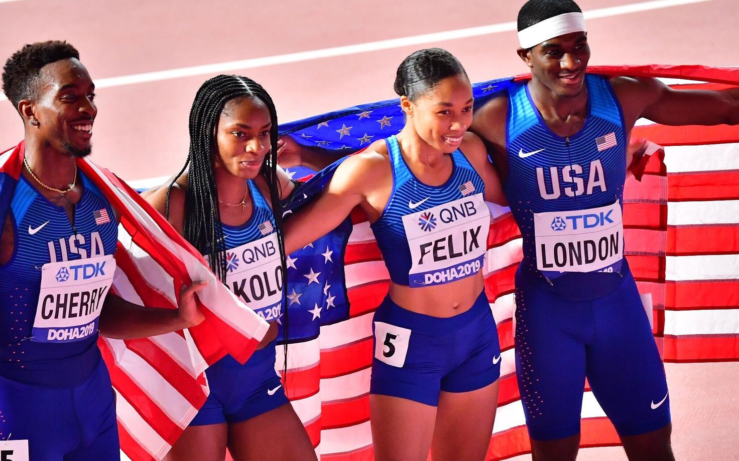 USA 4x400 meetri segateatejooksu koondis (vasakult Michael Cherry, Courtney Okolo, Allyson Felix ja Wilbert London)