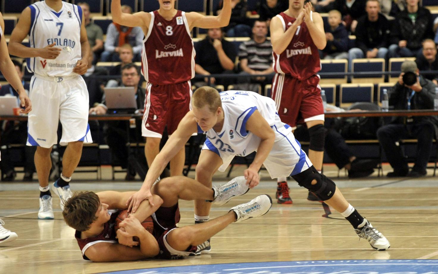Ernests Kalve palliga