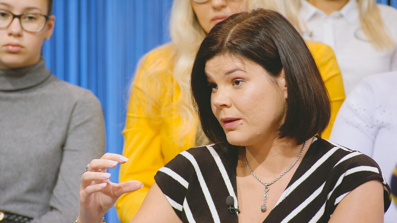 По словам Алены Курбатовой, алкоголь глубоко стал частью культуры и запретить его очень сложно.