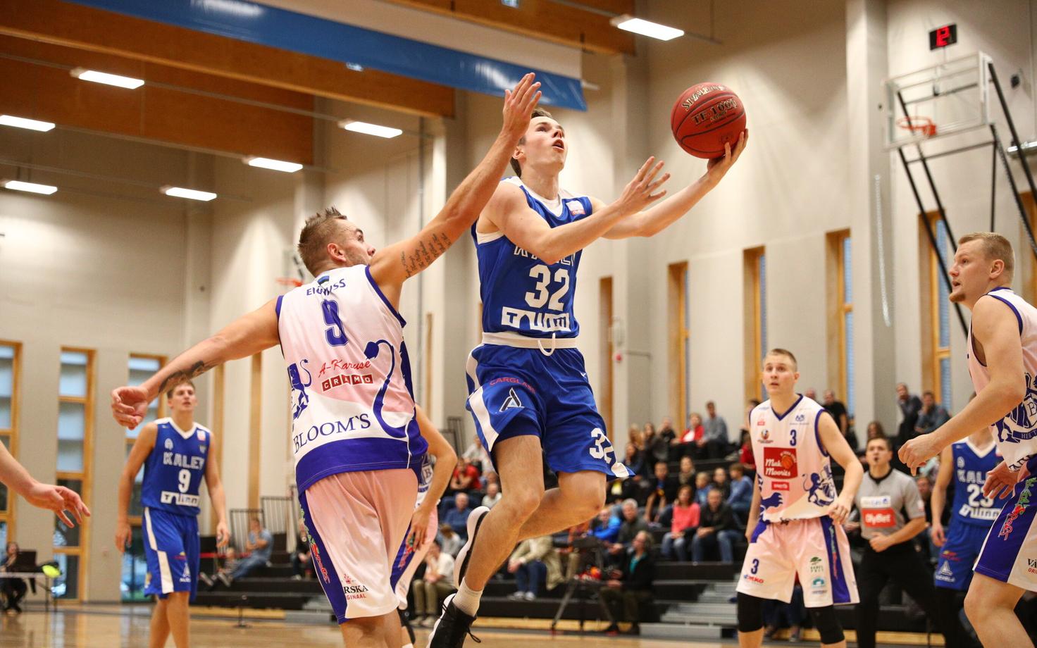 Ron Arnar Pehka (32)