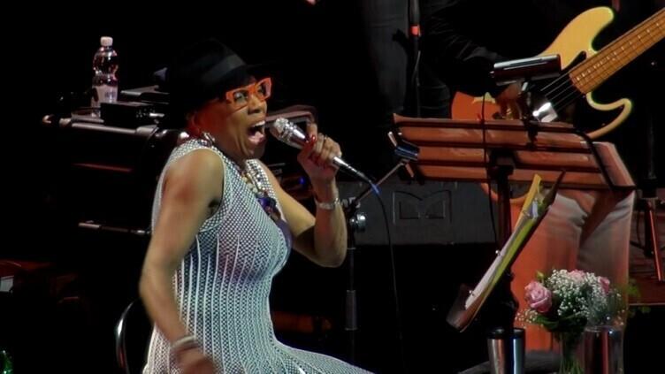 Dee Dee Bridgewater