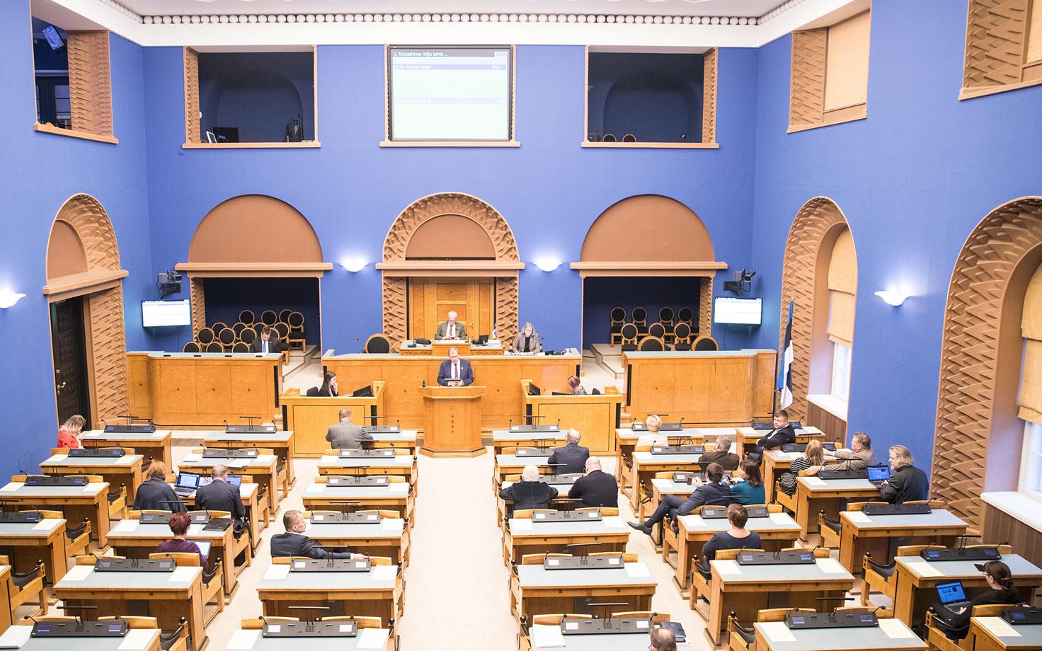 Riigikogu istungitesaal.
