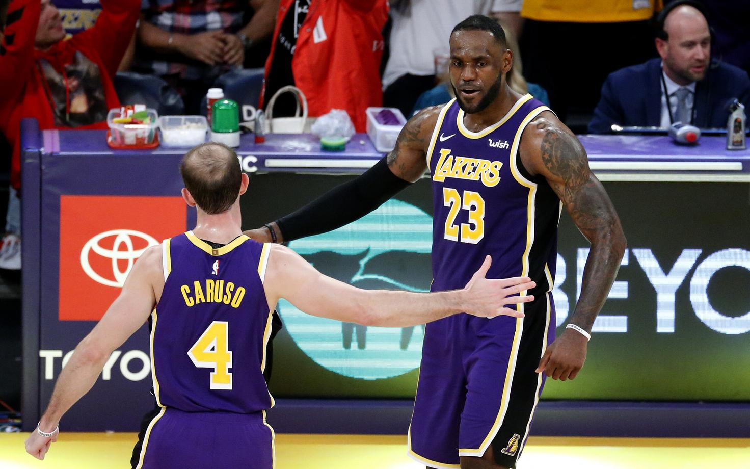 Alex Caruso ja LeBron James