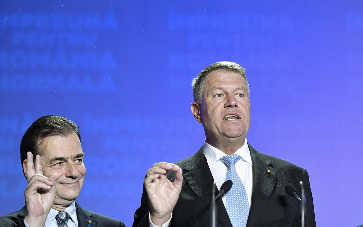 Rumeenia president Klaus Iohannis (paremal) ja peaminister Ludovic Orban.