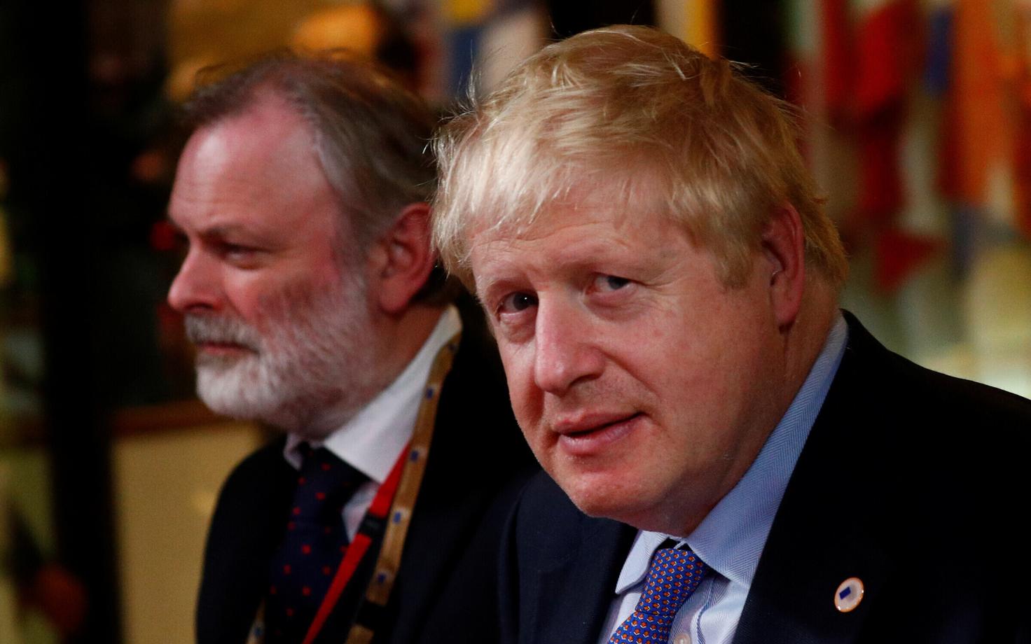 Vasakult: Briti suursaadik EL-i juures Tim Barrow ja peaminister Boris Johnson.