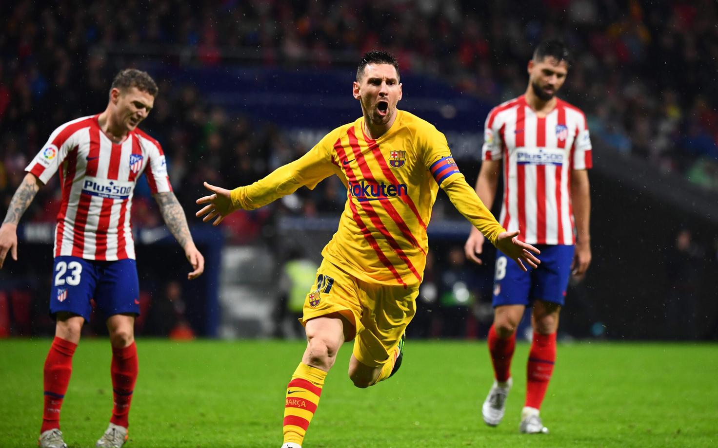 Lionel Messi oma hilist väravat tähistamas