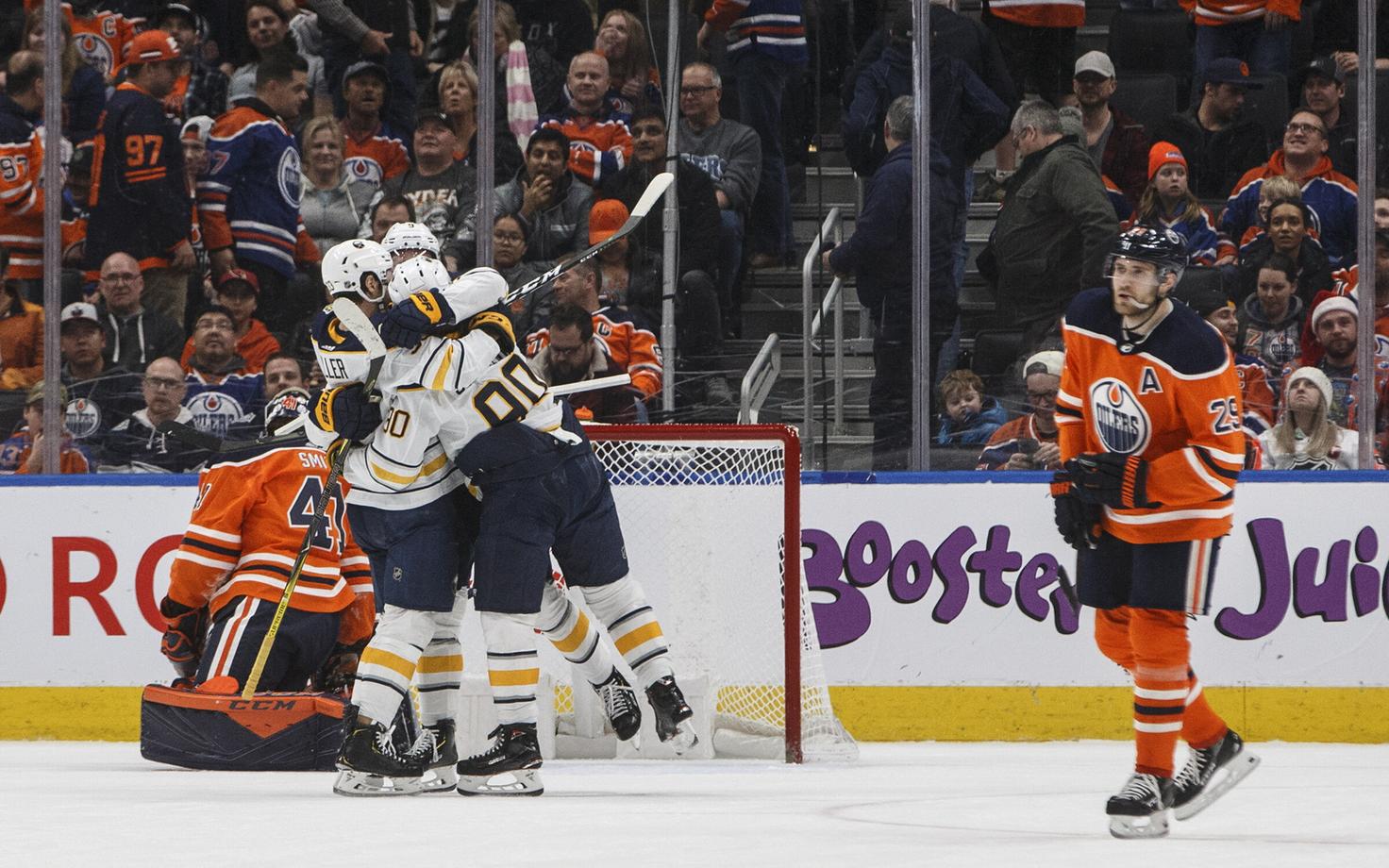 Buffalo Sabres tähistamas oma lisaaja võitu