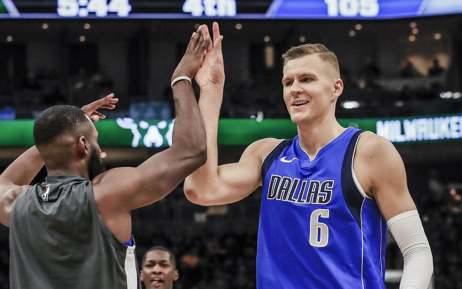 Kristaps Porzingis aitas Mavericksil Bucksi hoo peatada.