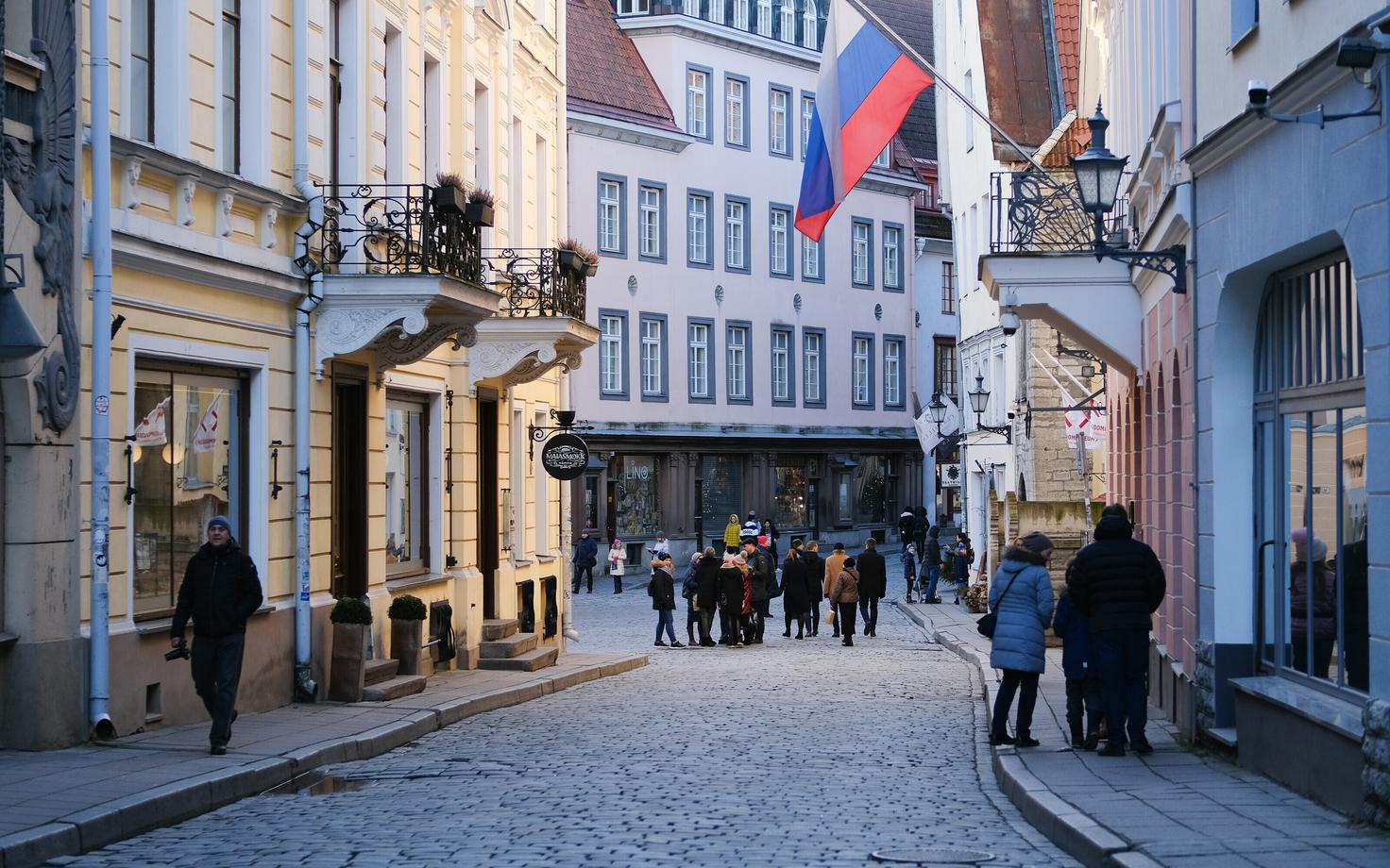 Vene saatkond Tallinnas Pikal tänaval.