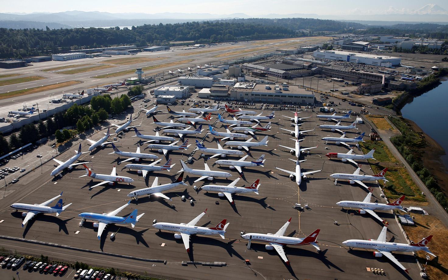 Lennukid Boeing 737 MAX Seattle'is Boeing Fieldil.