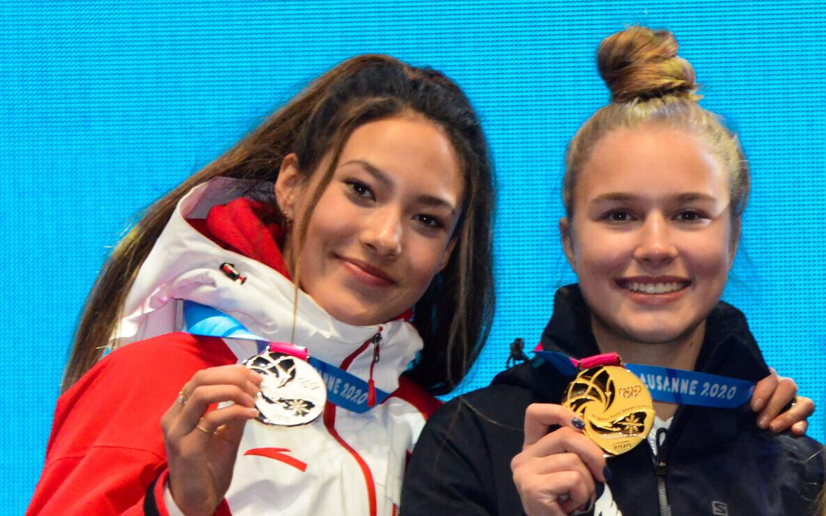 Eileen Gu ja Kelly Sildaru