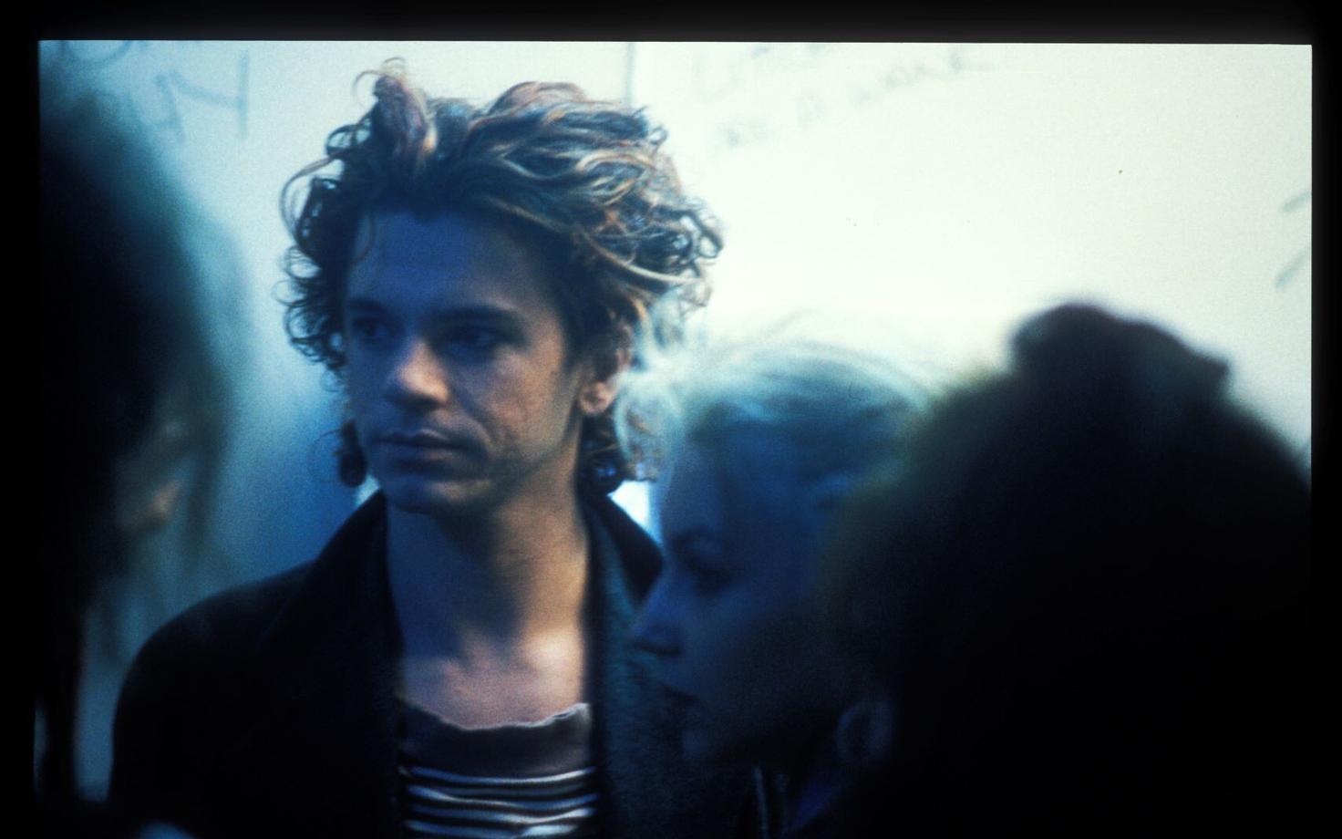 Kaader filmist ““Mystify” – Michael Hutchence’i lugu”.