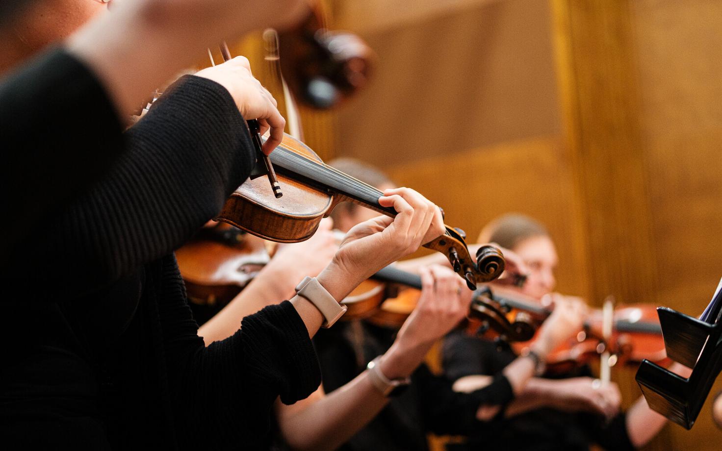 Vanalinna Hariduskolleegiumi orkester Raadiomaja 1. stuudios