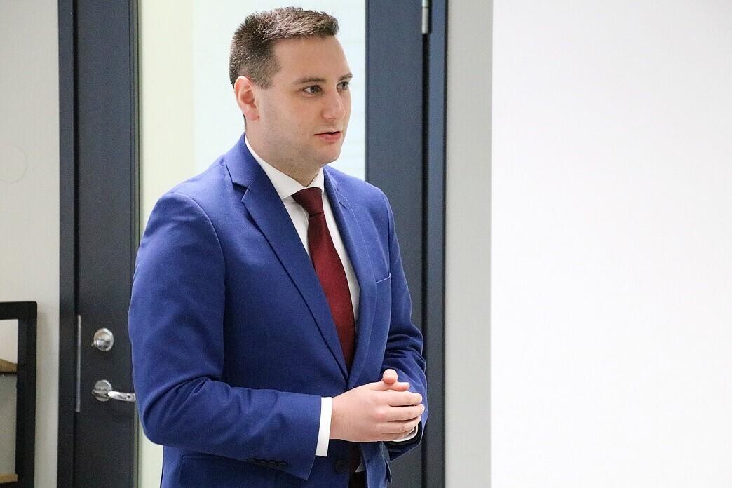 Vladimir Svet.