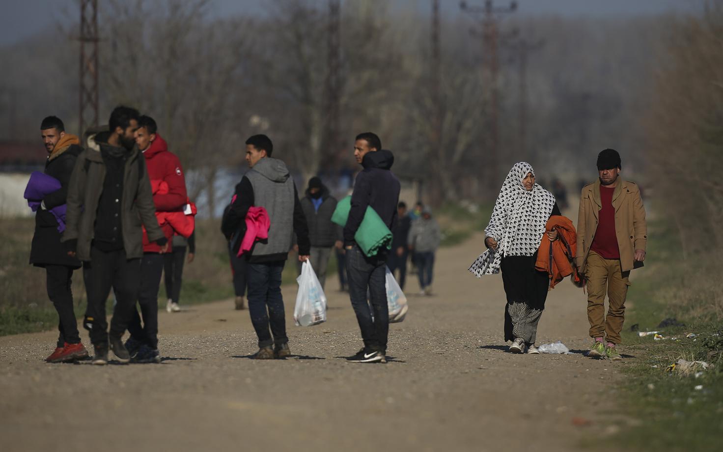 Migrandid Kreeka piiri lähedal Türgis.