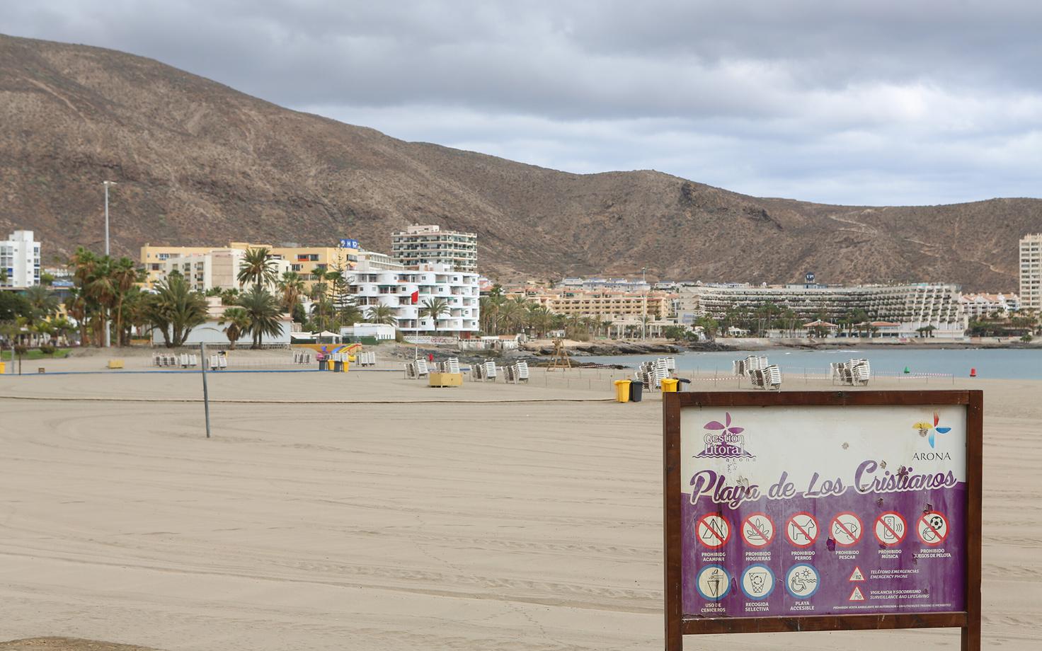 Muidu turistiderohke Los Cristianose rand Tenerifel on sisuliselt inimtühi.