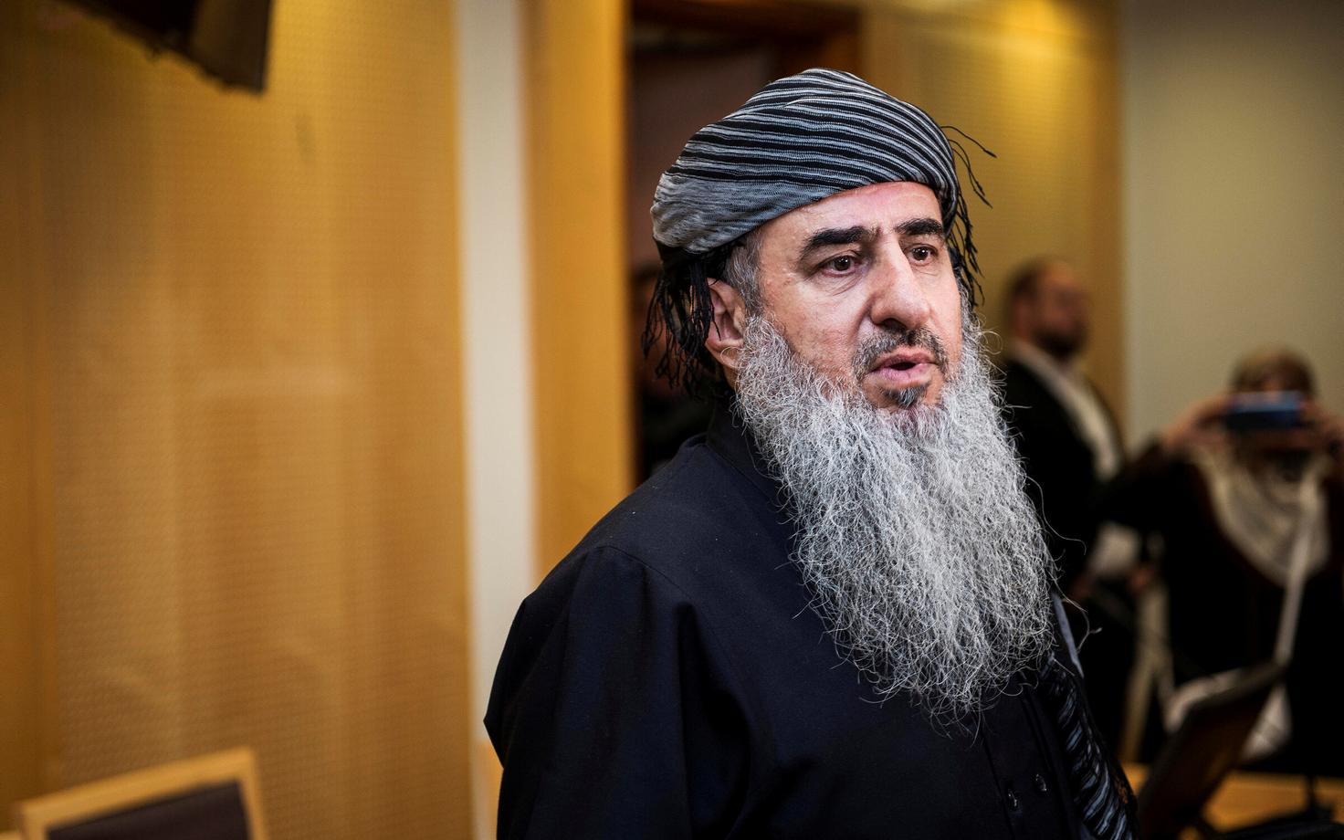 Mulla Krekar Oslo kohtuhoones.