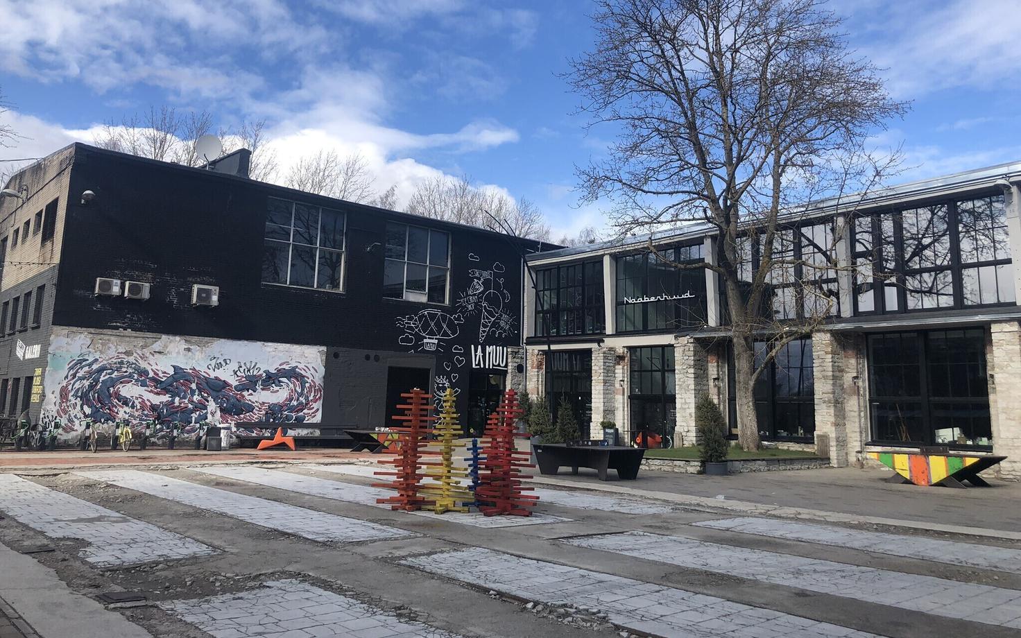 Tavaliselt rahvarohke Telliskivi loomelinnak on praegu inimtühi.