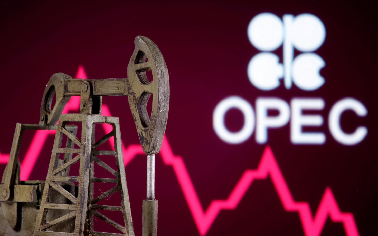 Naftapumba makett OPEC-i logo taustal.
