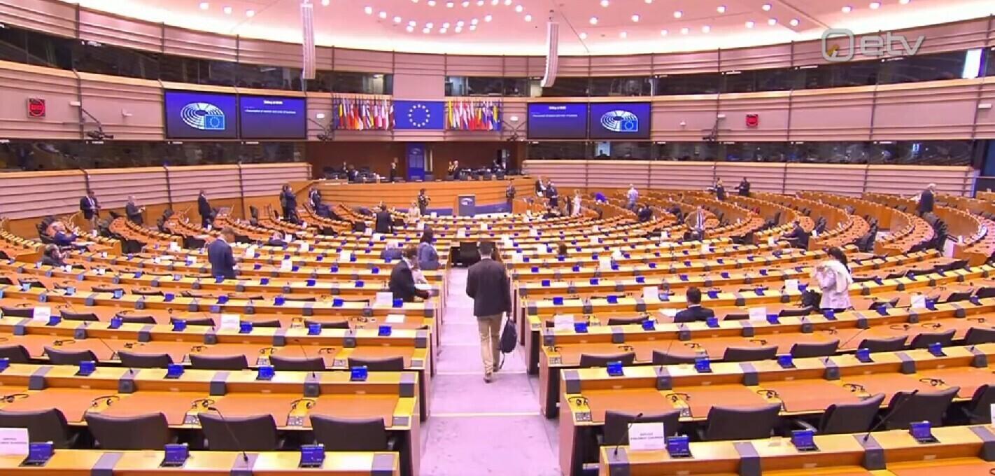 Euroopa Parlamendi tühi istungitesaal.
