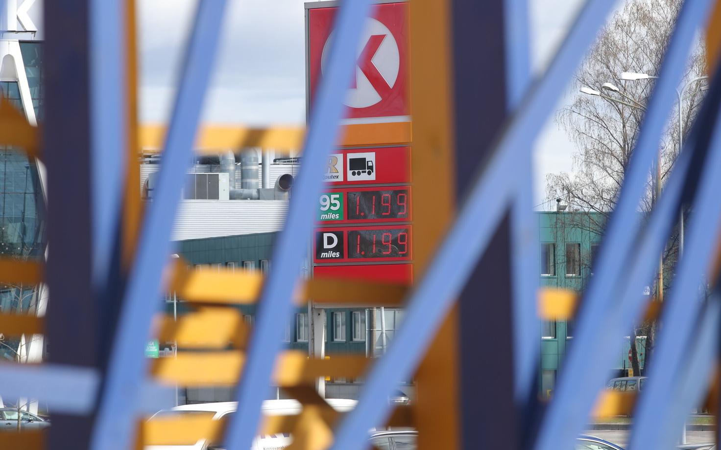 Diisliaktsiisi tõus endisele tasemele kergitab tanklates diislikütuse hinda.