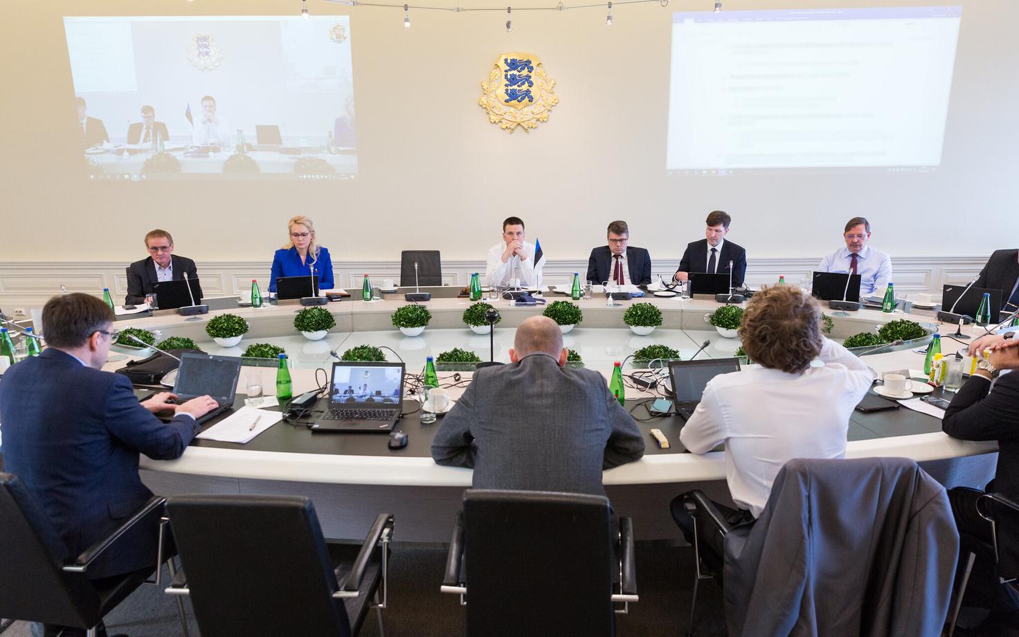 Valitsus istungit pidamas