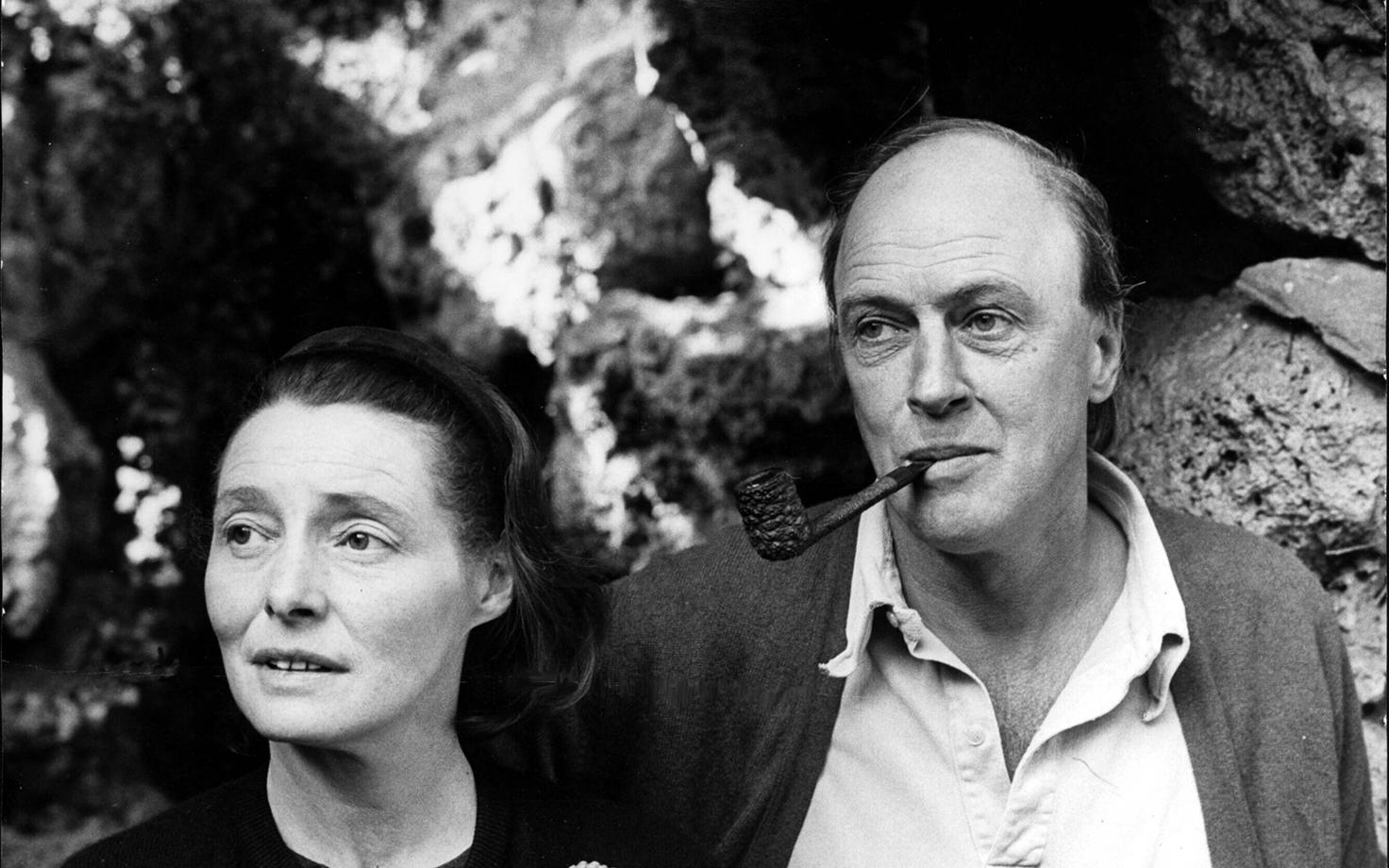 Roald Dahl ja ta abikaasa Patricia Neal