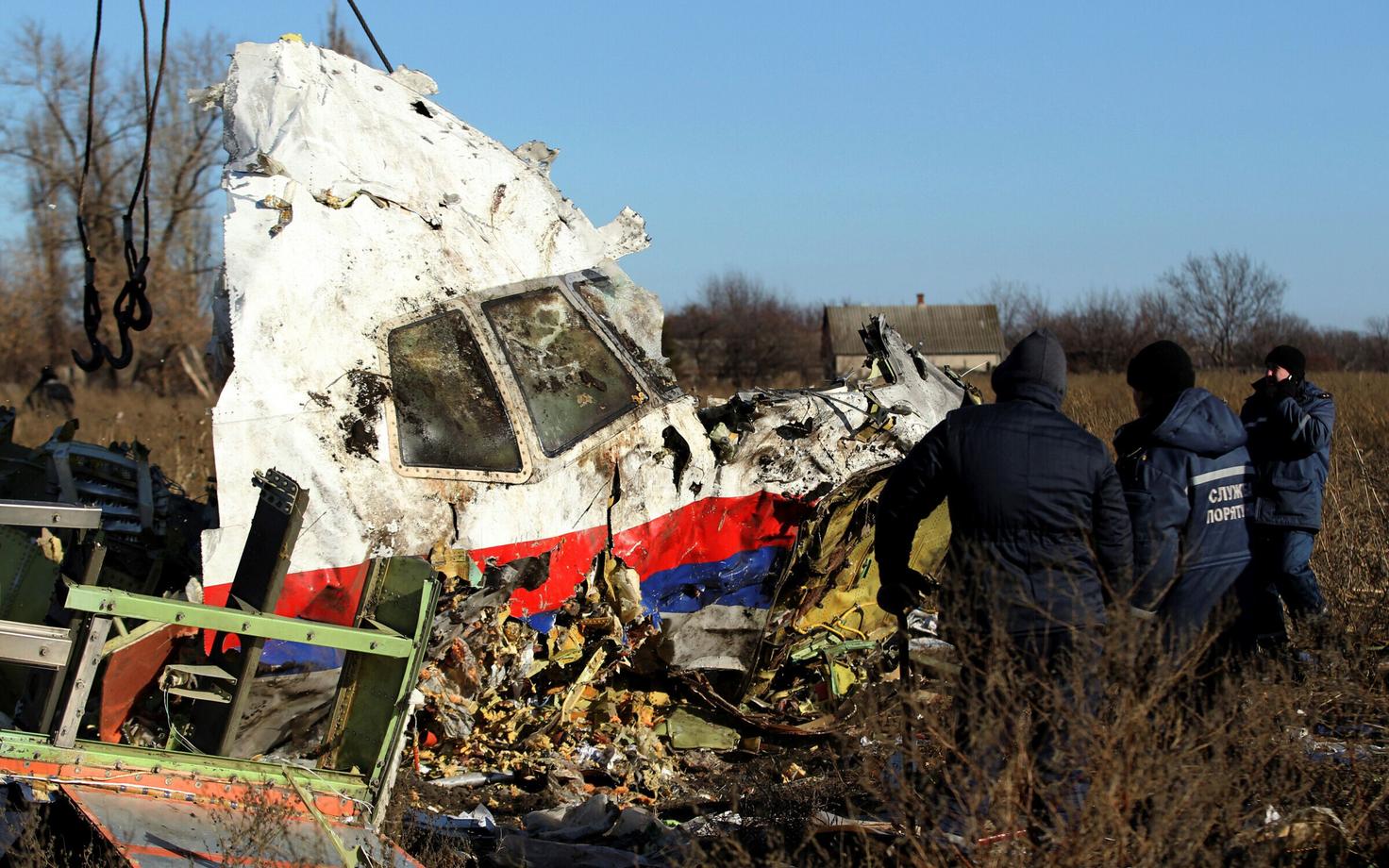 Vene raketiga Ukraina kohal allatulistatud Malaisia reisilennuki vraki tükk.