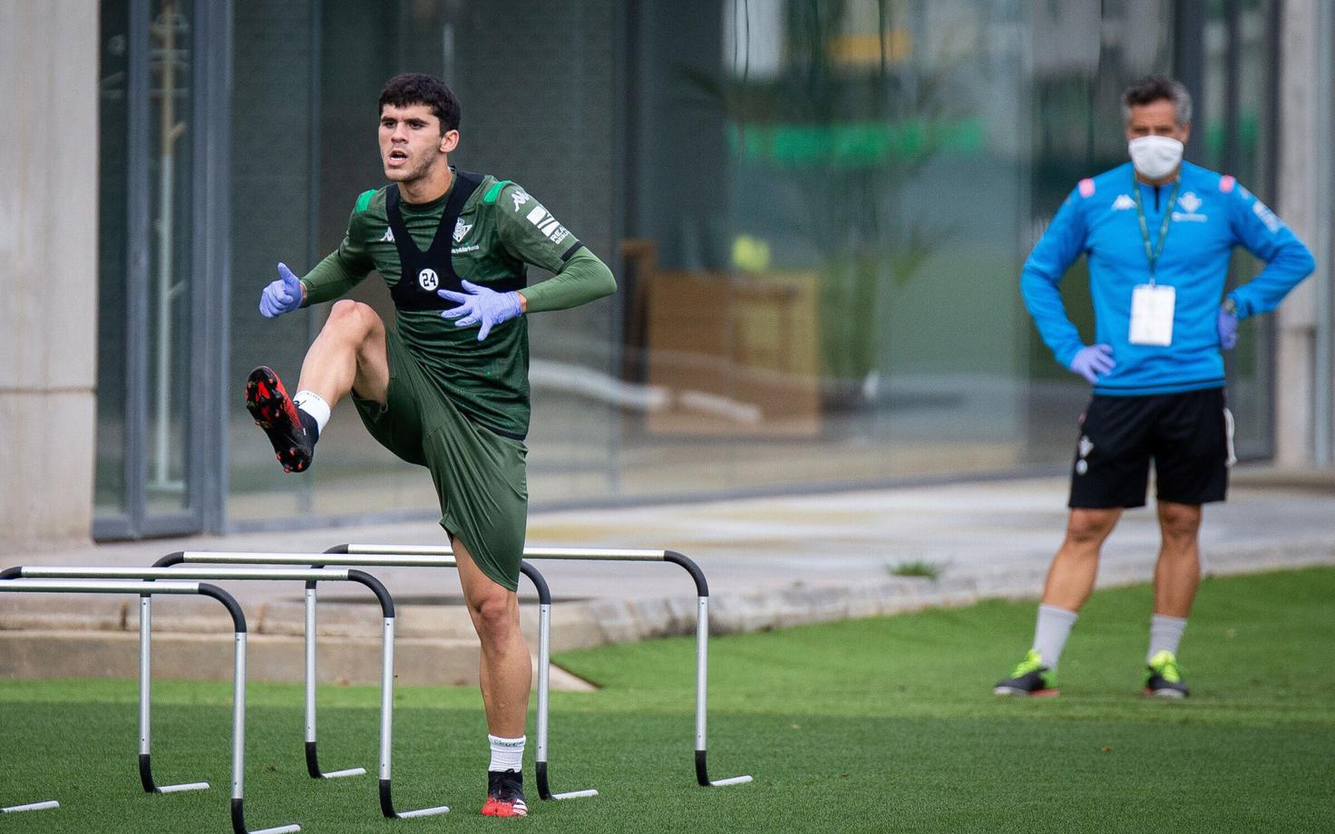 Carles Alena (Real Betis) treenimas treeneri valvsa pilgu all