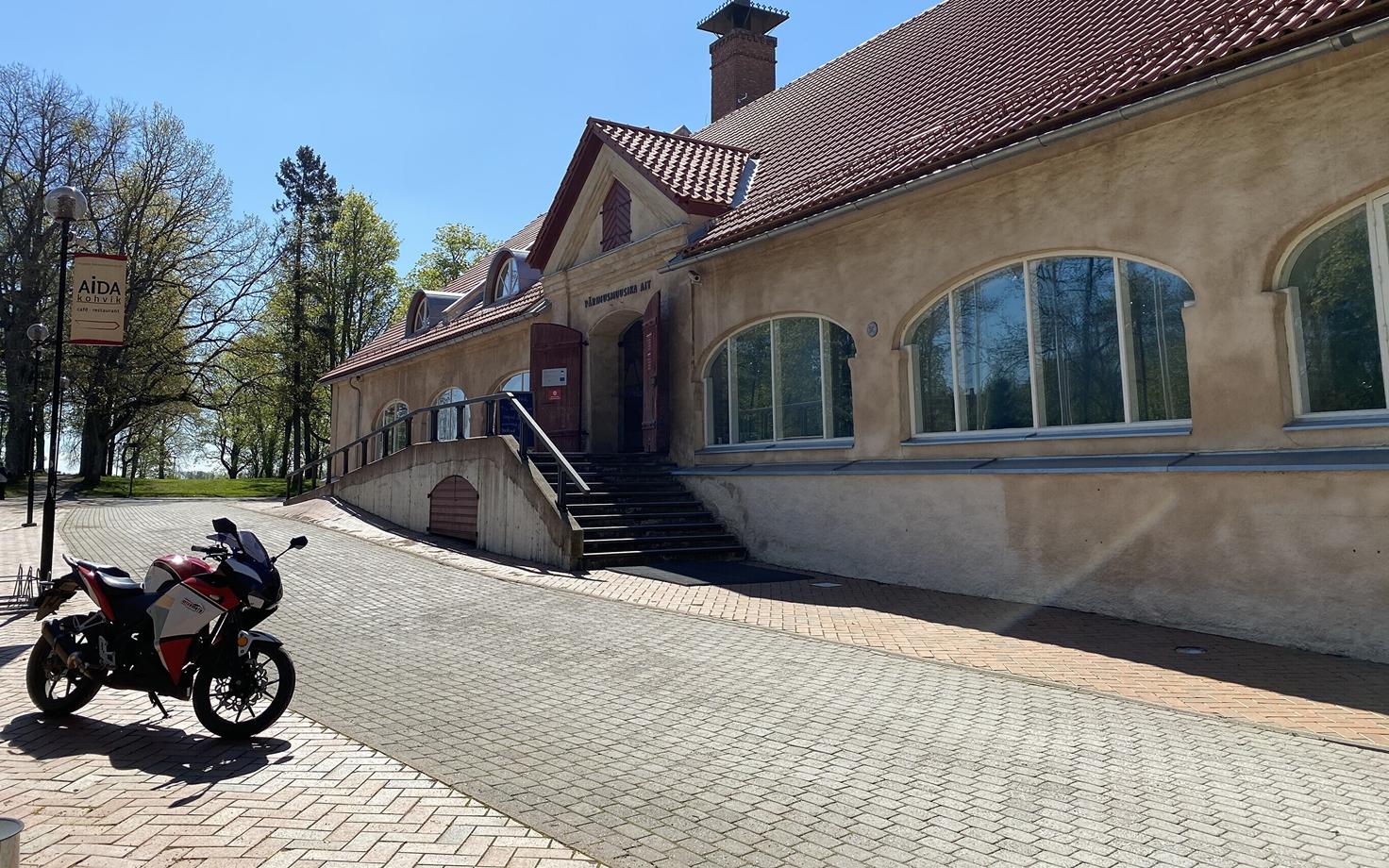 Viljandi Pärimusmuusika Keskus.