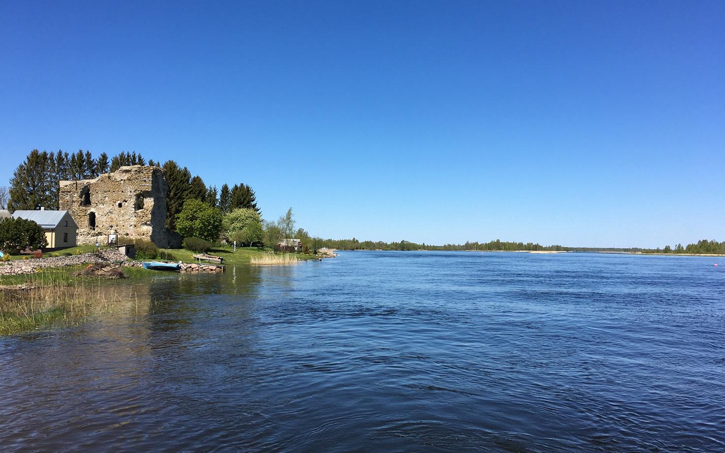 Нарова.