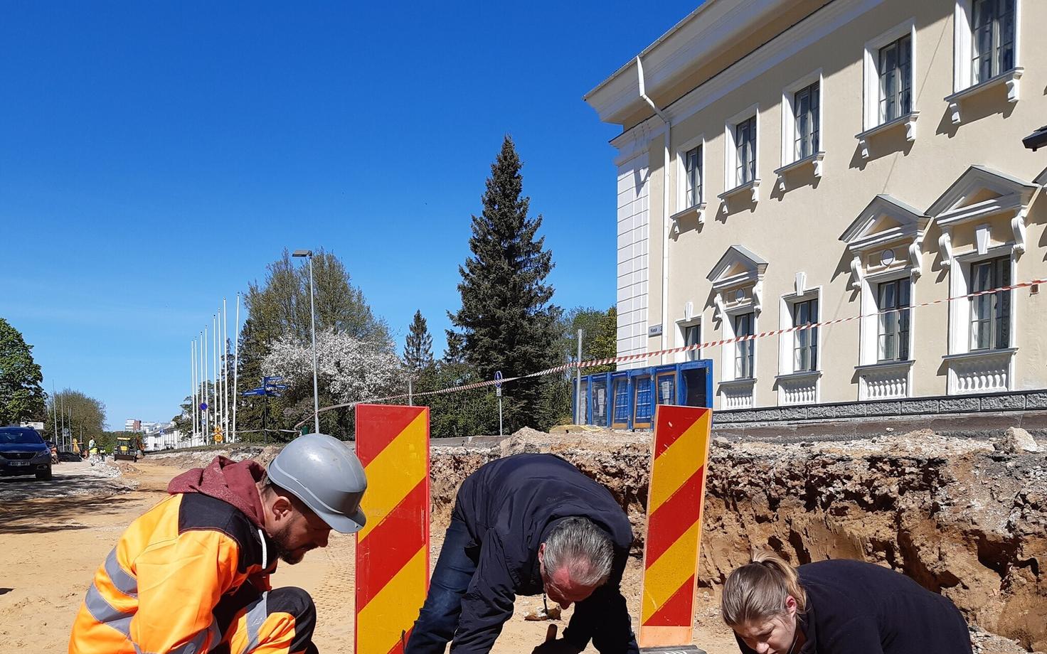 В Силламяэ во время ремонта улицы обнаружили человеческие останки.