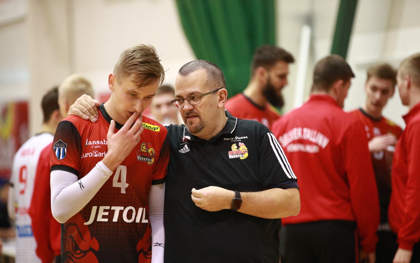 Alessandro Piroli (paremal) ei jätka Tallinna Selveri võrkpalliklubi peatreenerina
