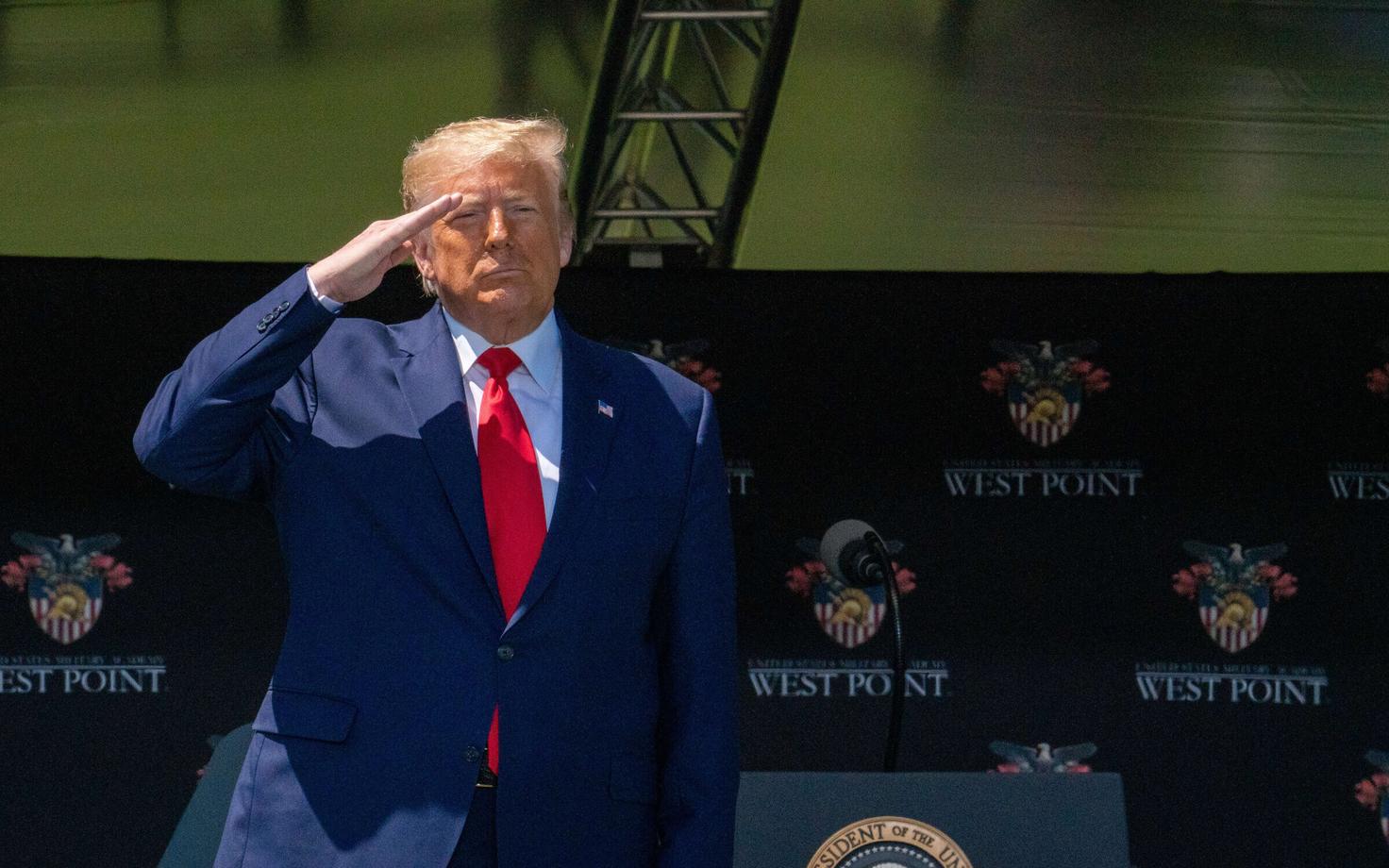 President Trump West Pointis kõnet pidamas.