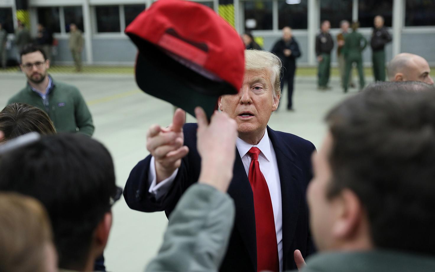 USA president Donald Trump külastamas 23018. aasta detsembris USA õhujõudude baasi Saksamaal Ramsteinis.