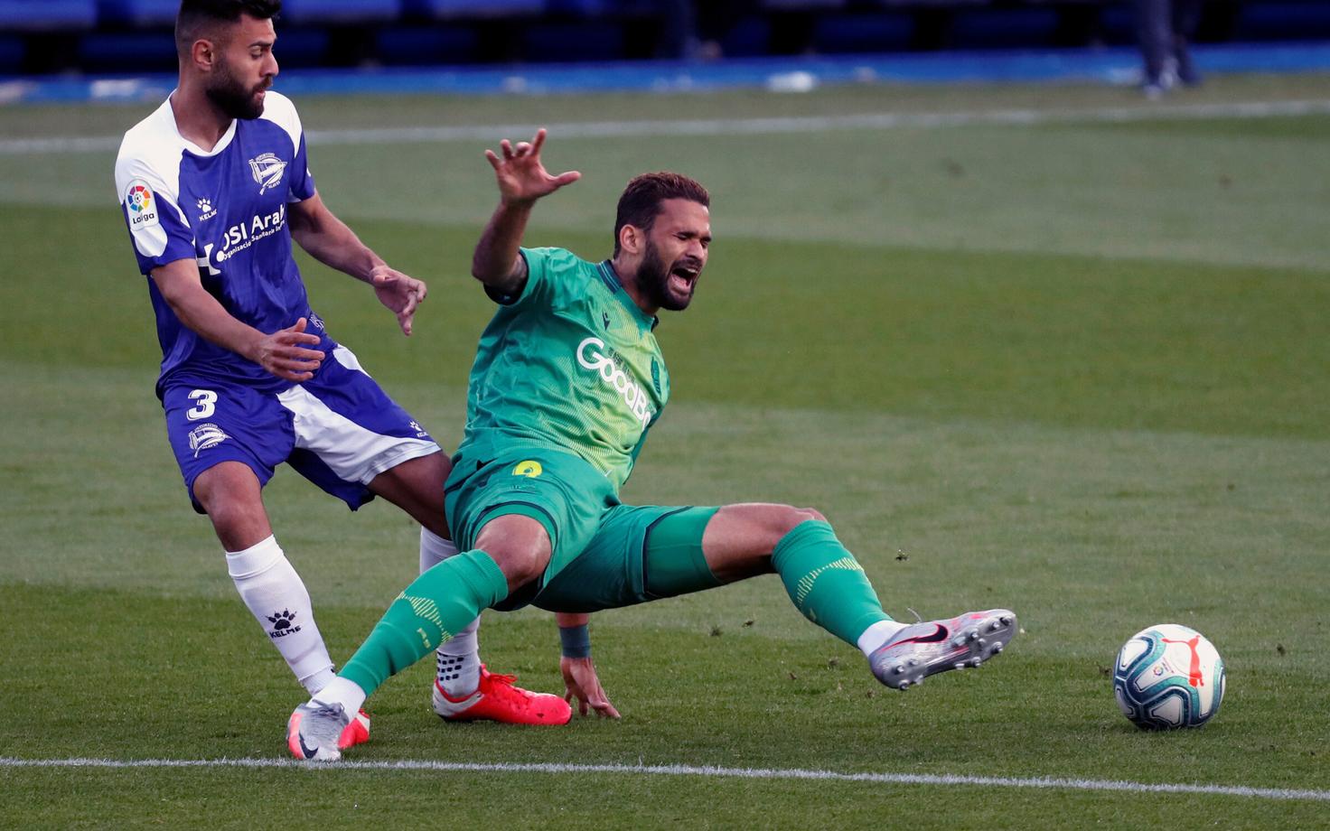 Alavesi kaitsja Ruben Duarte ja Real Sociedadi ründaja Willian Jose