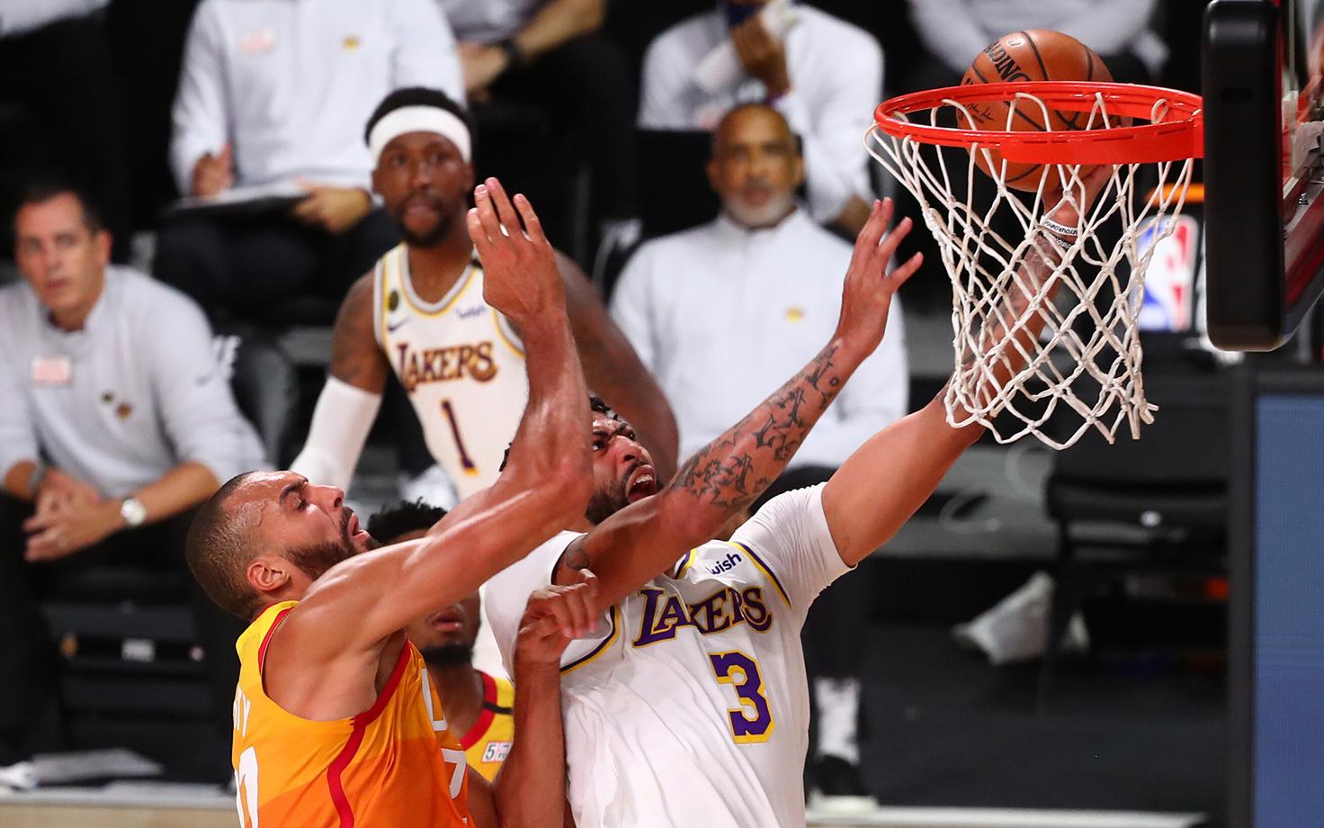 Anthony Davis (Los Angeles Lakers) viskel
