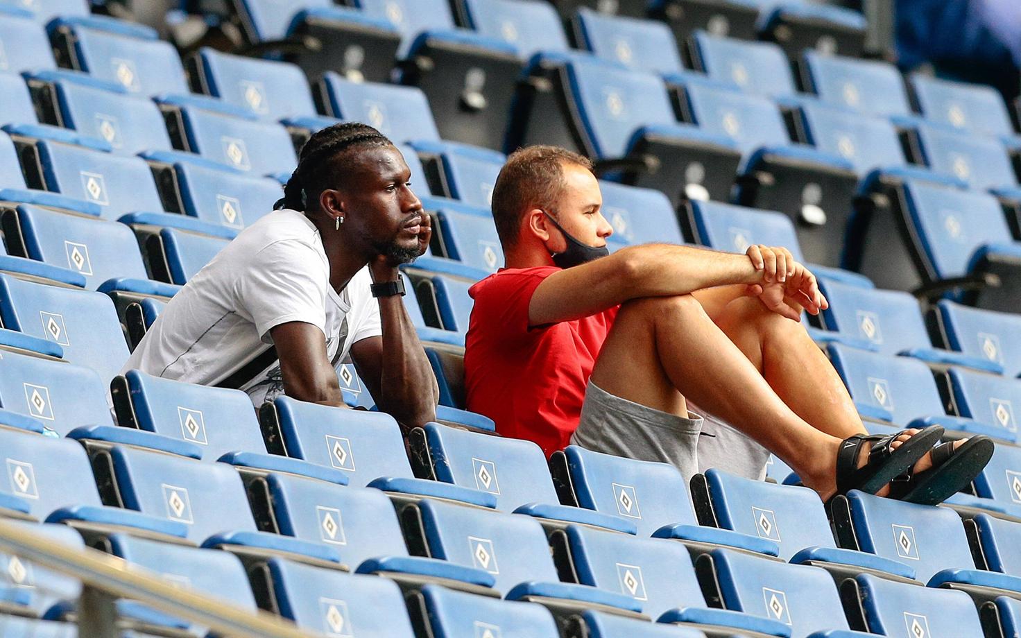 Saksamaa jalgpallisõbrad peavad veel ootama, et tribüünidele pääseda