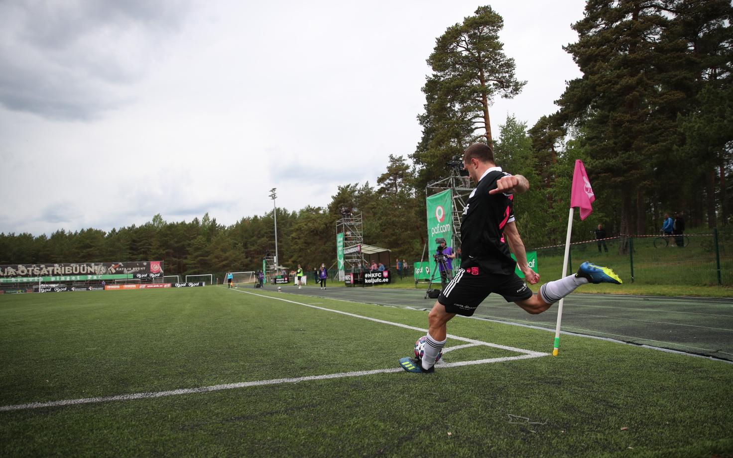 Premium liiga kohtumine Nõmme Kalju ja FC Flora vahel