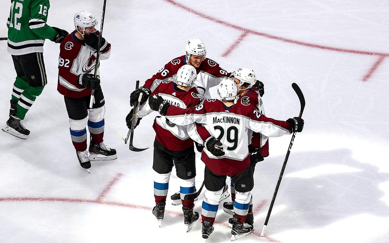 Colorado Avalanche viigistas Dallas Starsiga seeria