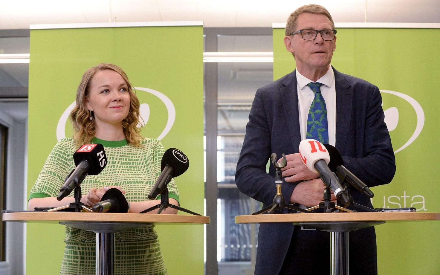 Soome senine rahandusminister Katri Kulmuni ja uus minister Matti Vanhanen