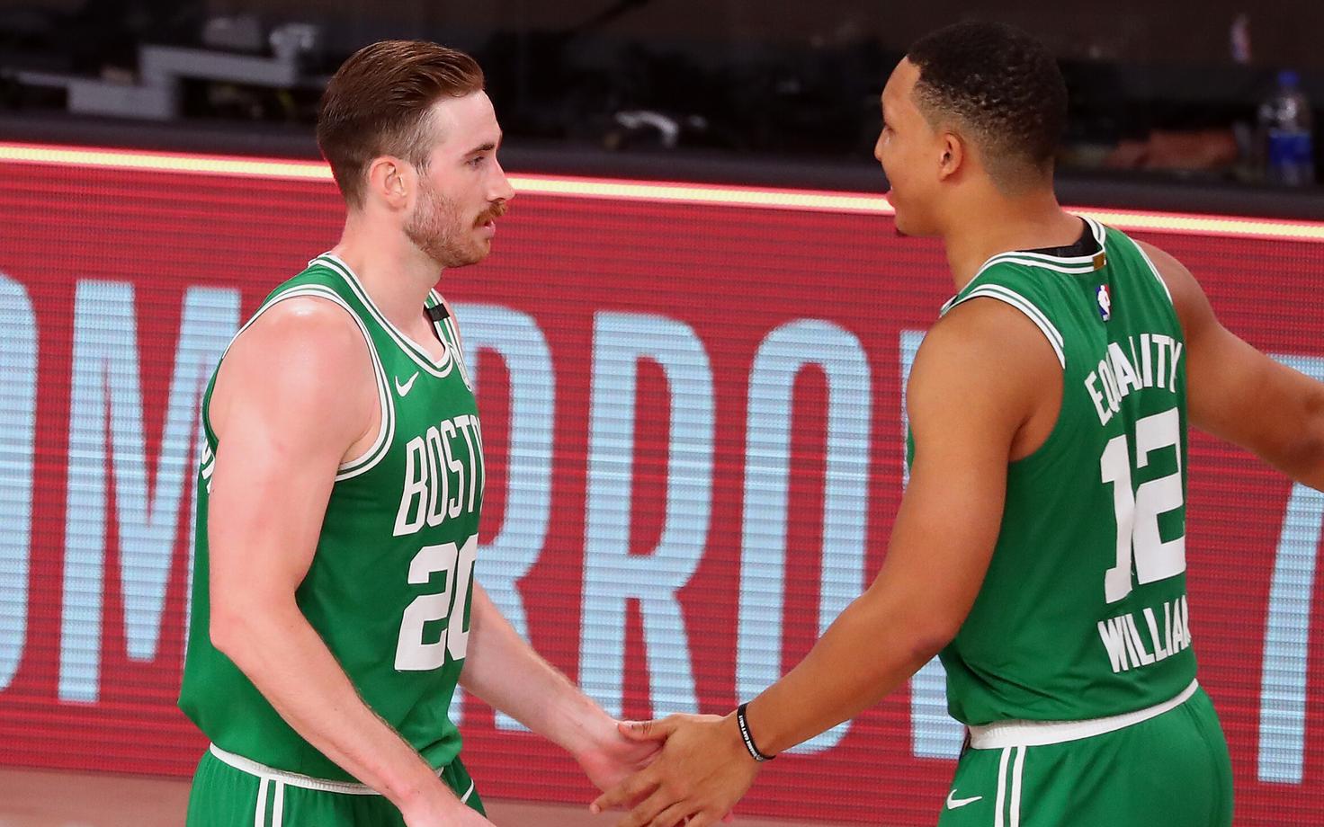 Boston Celticsi mängijad Gordon Hayward ja Grant Williams