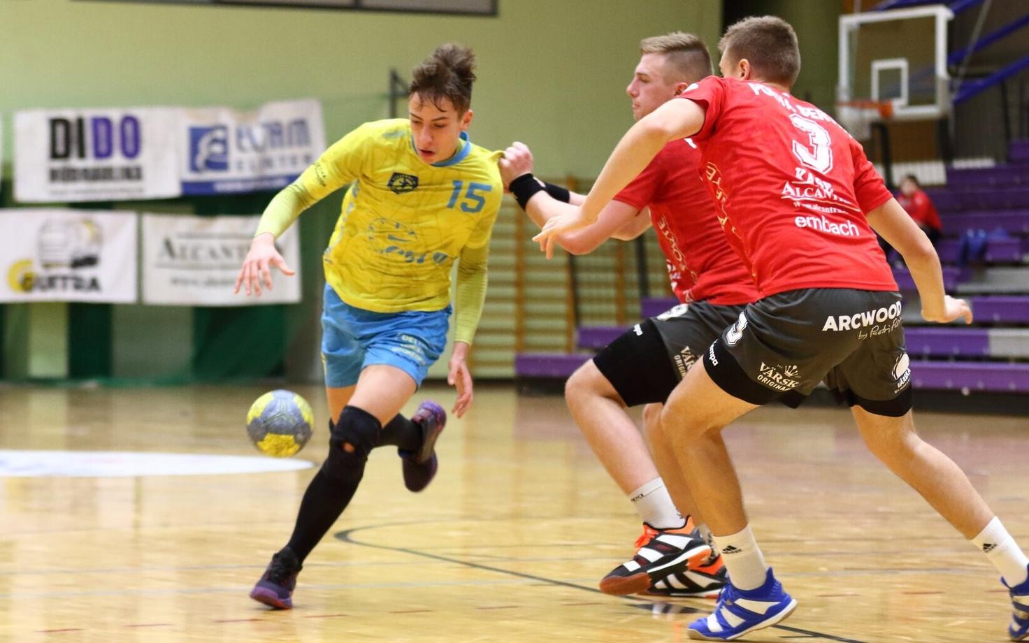Mihkel Lõpp (palliga) oli