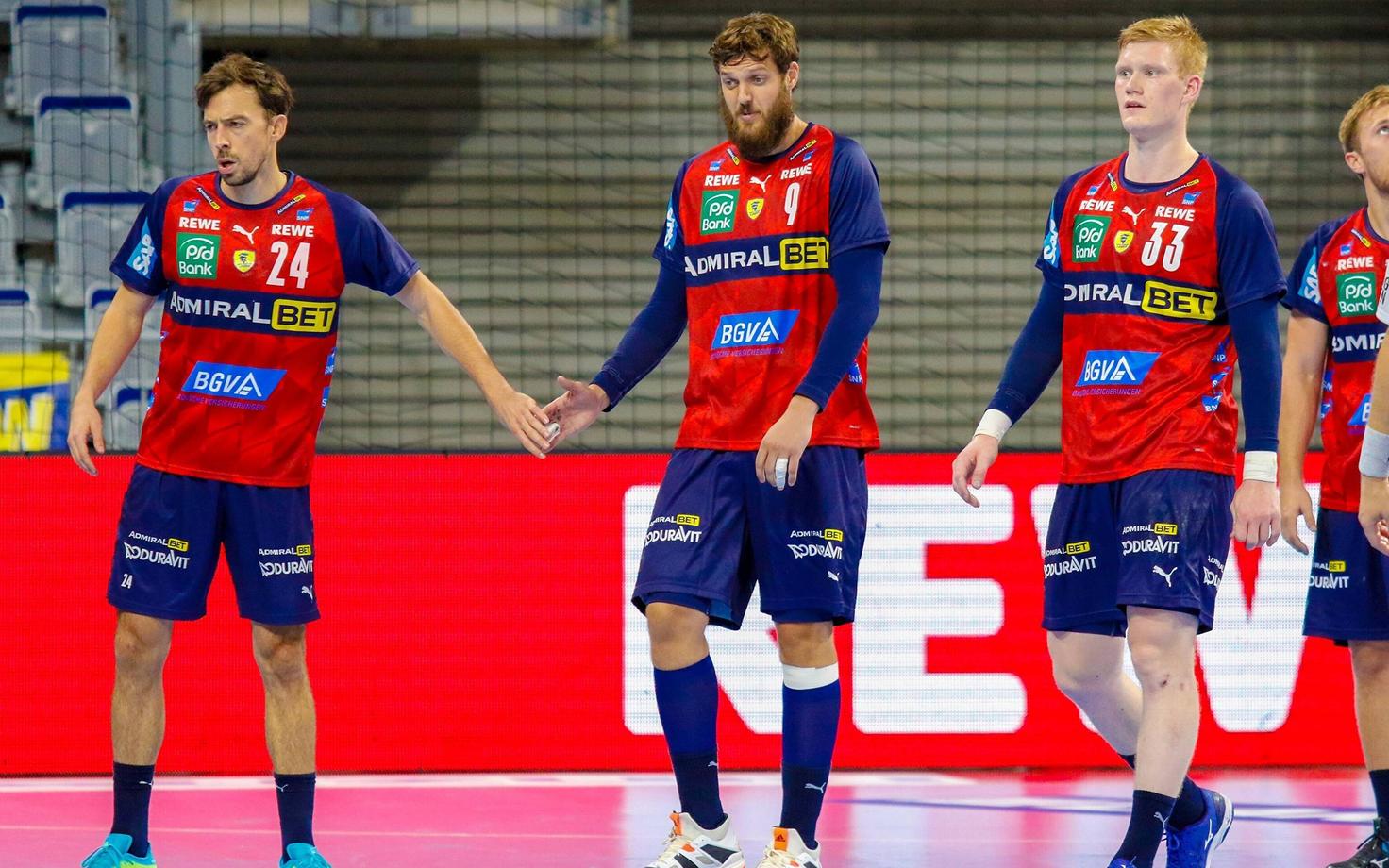 Mait Patrail (9) koos meeskonnakaaslastega.