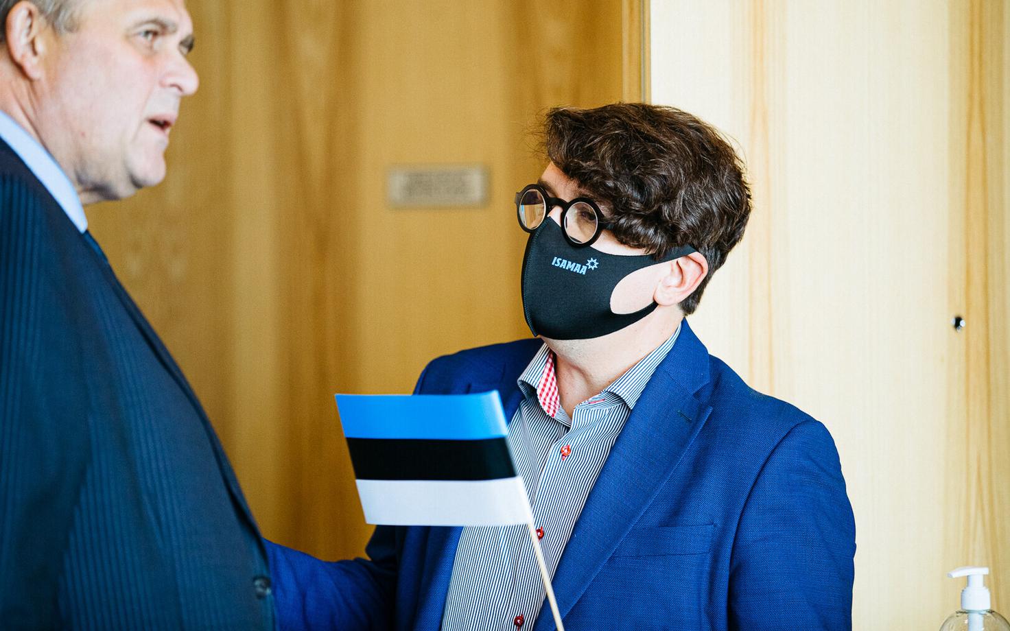 Isamaa peasekretär Priit Sibul ja justiitsminister Raivo Aeg erakonna volikogul
