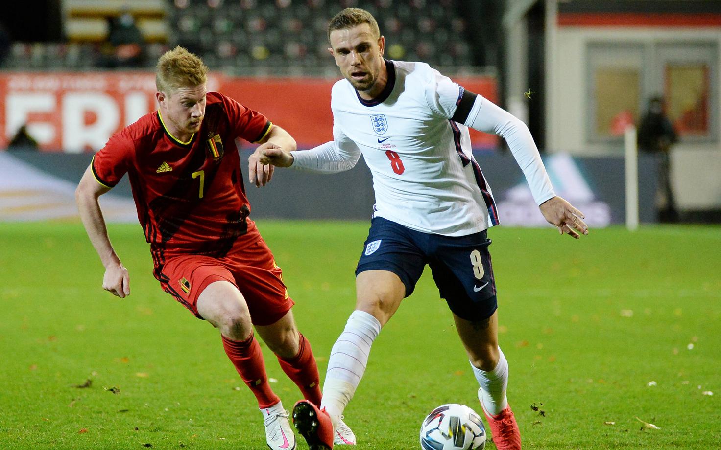 Jordan Henderson (valges) pühapäevases mängus Belgia vastu.