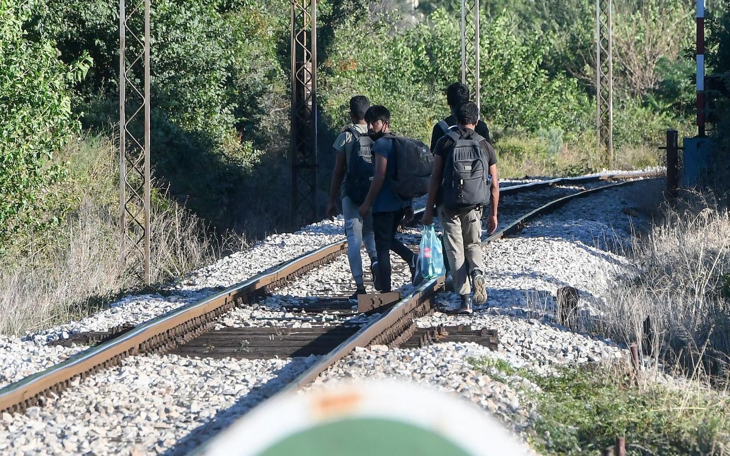 Migrandid Lääne-Balkanil Gevgelija linna lähedal.
