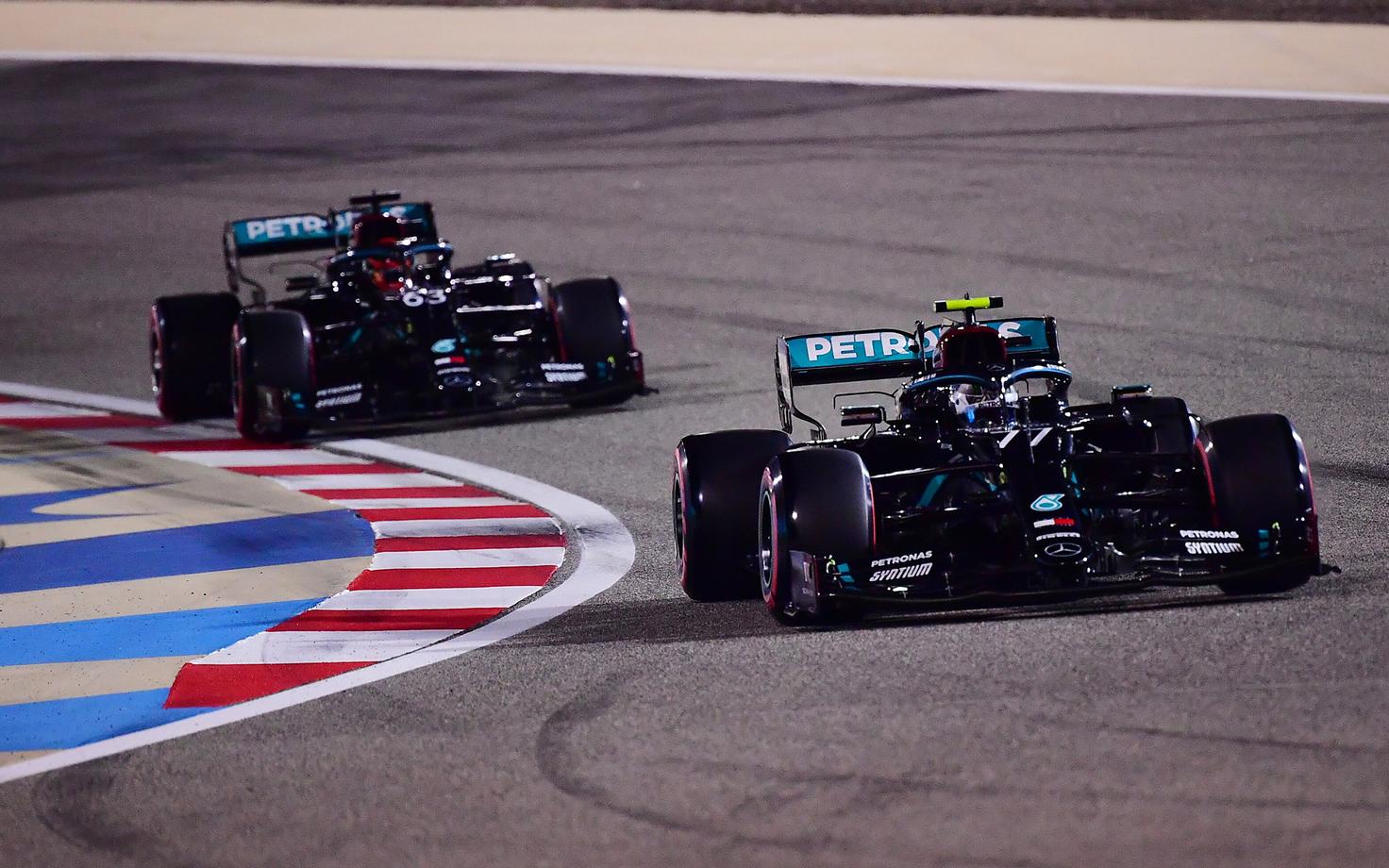 Mercedese piloodid Valtteri Bottas (esiplaanil) ja George Russell